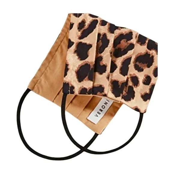 Set of 2 NWT VERONICA BEARD Reusable Cotton Leopard Print Face Masks Coverings - Picture 3 of 10